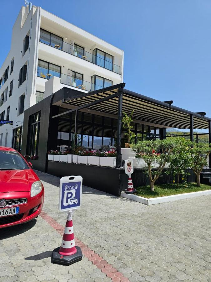 Kaan Hotel Radhimë Exterior foto